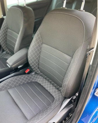Skoda Fabia cena 37900 przebieg: 160000, rok produkcji 2017 z Olszyna małe 781